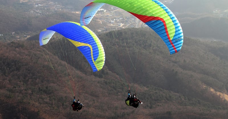 Où faire du parapente en famille dans les Alpes : nos spots préférés