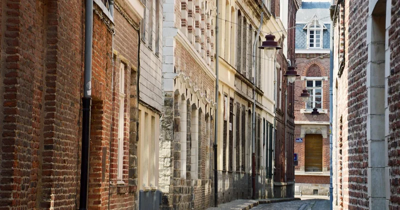 Jour 1 : le Vieux-Lille avant la foule, puis la ville qui travaille